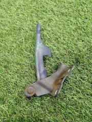 Петля капота правая Toyota Town Ace Noah