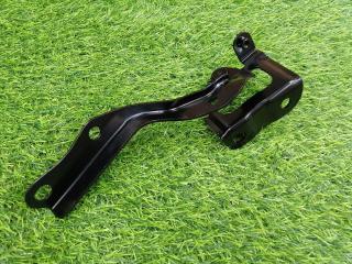 Петля капота правая TOYOTA Prius 2013