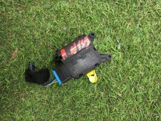 Фото запчасти сервопривод заслонки печки AUDI TT 2009 контрактная запчасть Запчасть сервопривод заслонки печки AUDI TT 2009