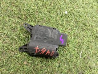 Фото запчасти сервопривод заслонки печки Audi контрактная запчасть Запчасть сервопривод заслонки печки Audi