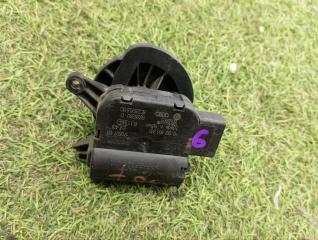 Фото запчасти сервопривод заслонки печки Audi контрактная запчасть Запчасть сервопривод заслонки печки Audi