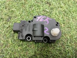 Фото запчасти сервопривод заслонки печки MERCEDES C200 2013 контрактная запчасть Запчасть сервопривод заслонки печки MERCEDES C200 2013