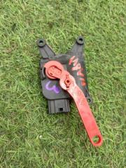 Фото запчасти сервопривод заслонки печки Audi S4 2006 Б/У запчасть Запчасть сервопривод заслонки печки Audi S4 2006