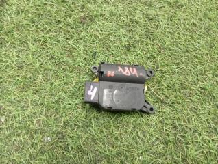 Фото запчасти сервопривод заслонки печки Audi S4 2006 Б/У запчасть Запчасть сервопривод заслонки печки Audi S4 2006