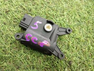 Фото запчасти сервопривод заслонки печки VOLKSWAGEN PASSAT 2008 контрактная запчасть Запчасть сервопривод заслонки печки VOLKSWAGEN PASSAT 2008