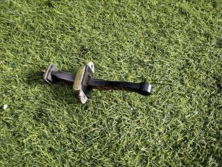 Фото запчасти ограничитель двери передний левый NISSAN SERENA 1998 контрактная запчасть Запчасть ограничитель двери передний левый NISSAN SERENA 1998