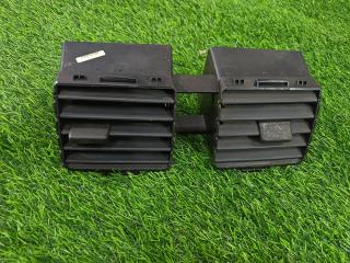 Запчасть решетка в панель приборов SUZUKI SX4 2009