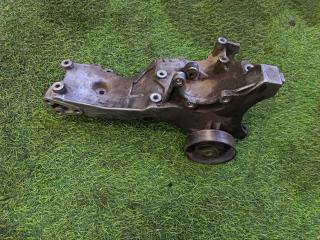 Запчасть кронштейн генератора AUDI A6 2004