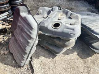 Запчасть бак топливный Toyota Camry