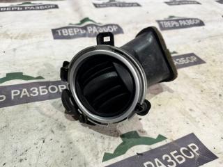 Запчасть дефлектор воздушный правый Honda Pilot 2008-2011