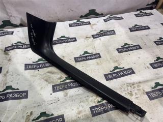 Запчасть накладка на порог салона правая Skoda Octavia