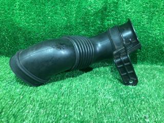 Патрубок воздушного фильтра Swift 2006 ZD11S M13A