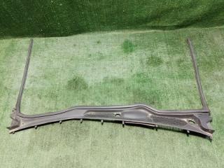 Запчасть решетка под лобовое стекло Toyota Crown 2002