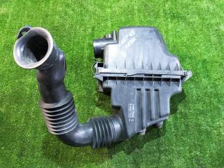 Фото запчасти корпус воздушного фильтра Toyota Ist 2004 контрактная запчасть Запчасть корпус воздушного фильтра Toyota Ist 2004