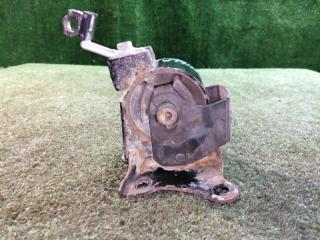 Подушка двигателя левая Nissan Primera 2001