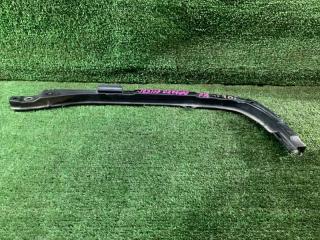 Запчасть планка под фару передняя правая Toyota Crown 2001