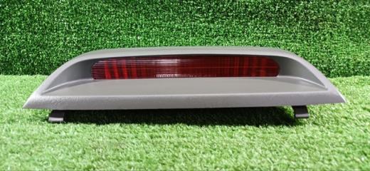 Запчасть стоп-сигнал дополнительный задний Toyota Crown 2001