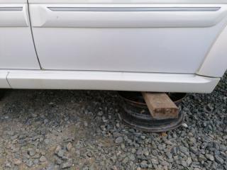 Запчасть накладка на порог наружная задняя левая Suzuki Grand Escudo 2004