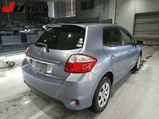 Петля двери багажника Toyota Auris 2010 контрактная Петля двери багажника Toyota Auris 2010