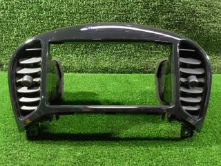 Рамка магнитолы Nissan Juke 2012