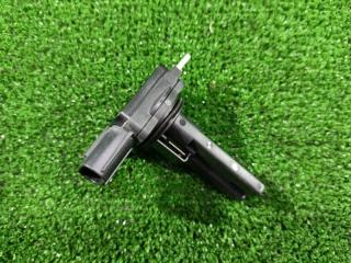 Запчасть датчик расхода воздуха Toyota Corolla Fielder 2009