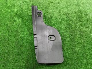 Подкрылок задний правый Toyota Ractis 2012