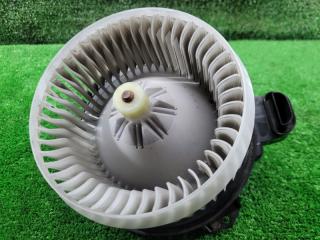 Запчасть мотор печки Toyota Auris 2007