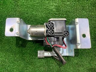 Вакуумный насос включения переднего редуктора Suzuki Escudo 1999