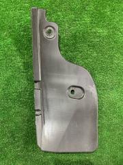 Подкрылок задний правый Toyota Ractis 2011