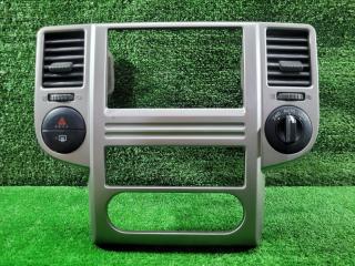 Рамка магнитолы Nissan X-Trail 2005