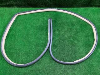 Уплотнитель на арку боковой двери передний правый Toyota Harrier 2004 MCU35 1 MZ-FE 6786148030 контрактная