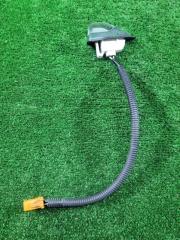 Запчасть габаритный огонь на крыло правый Toyota Crown 2001