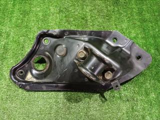 Крепление стабилизатора переднее левое Toyota Camry 1995