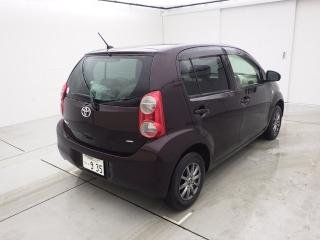 Обшивка багажника левая Toyota Passo 2010