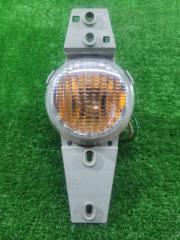 Повторитель поворота в бампер передний правый Daihatsu Terios 2004