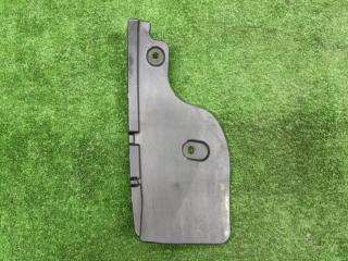 Подкрылок задний правый Toyota Ractis 2014