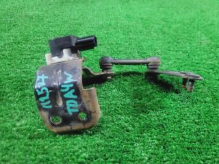 Датчик высоты дорожного просвета Suzuki Escudo 2013 контрактная Датчик высоты дорожного просвета Suzuki Escudo 2013