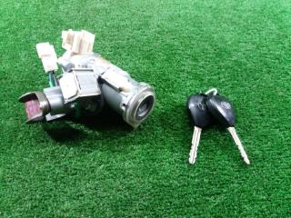 Замок зажигания Toyota Wish 2006