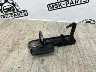 Фото запчасти крюк замка капота Volkswagen Golf 2010 контрактная запчасть Запчасть крюк замка капота Volkswagen Golf 2010