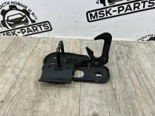 Фото запчасти крюк замка капота Volkswagen Touran 2009 контрактная запчасть Запчасть крюк замка капота Volkswagen Touran 2009
