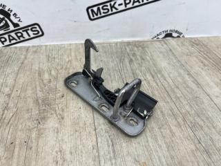 Фото запчасти крюк замка капота Volkswagen Golf 2009 контрактная запчасть Запчасть крюк замка капота Volkswagen Golf 2009