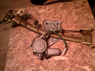 Стеклоподъемник задний левый TOYOTA VISTA