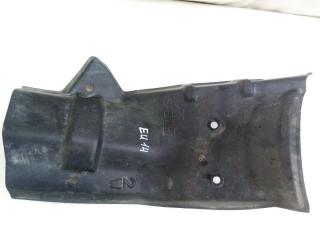 Запчасть защита горловины топливного бака Nissan Bluebird 1998