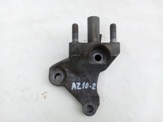 Кронштейн двигателя правый Nissan Cube 2001