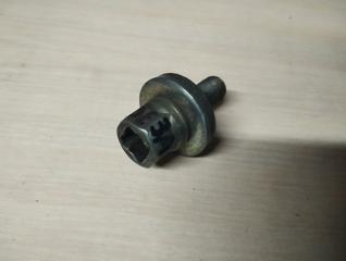 Фото запчасти болт шкива коленвала MITSUBISHI FTO 1998 Б/У запчасть Запчасть болт шкива коленвала MITSUBISHI FTO 1998