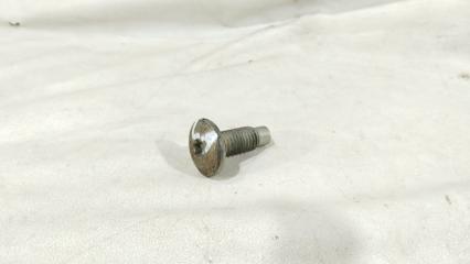 Фото запчасти болт рулевой колонки Citroen C4 2005 Б/У запчасть Запчасть болт рулевой колонки Citroen C4 2005