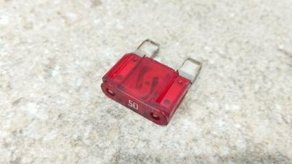 Запчасть предохранитель 50а Ford Focus 2004