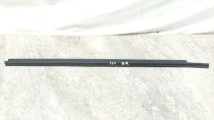 Запчасть молдинг стекла задний правый Ford Focus 2004