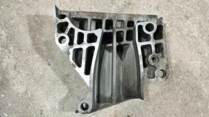 Кронштейн двигателя Focus 2004 DFW EDDF