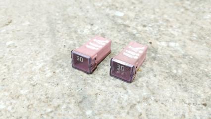 Запчасть предохранитель 30а Nissan AD 2001